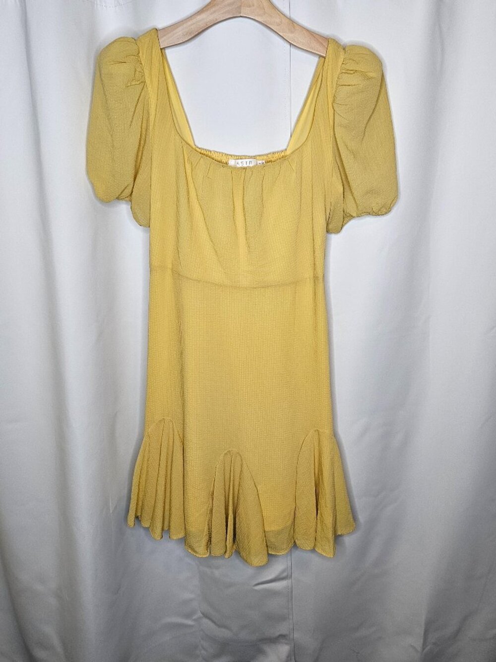 ASTR the Label Wendy Puff Sleeve Mini Dress Mustard Yellow Medium